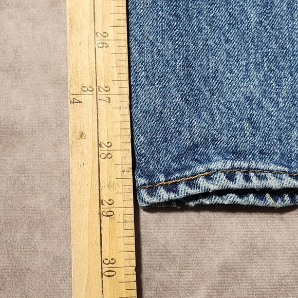 Levis 501 Original Fit Straight Jeans Wash Blue Denim Button Fly 32x29 Mens - Picture 9 of 10